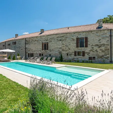 Villa Martincici With Large Pool