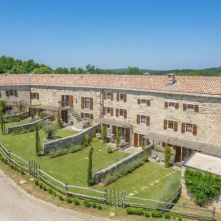 Martincici With Large Pool Villa