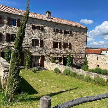 Martincici With Large Pool Villa Groznjan