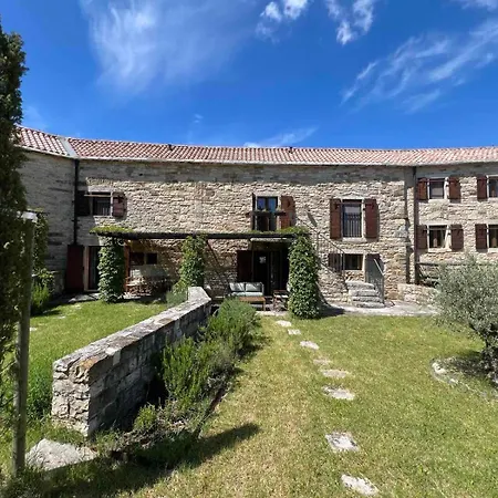 Martincici With Large Pool Villa