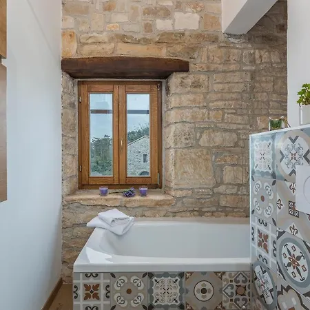 Villa Martincici With Large Pool